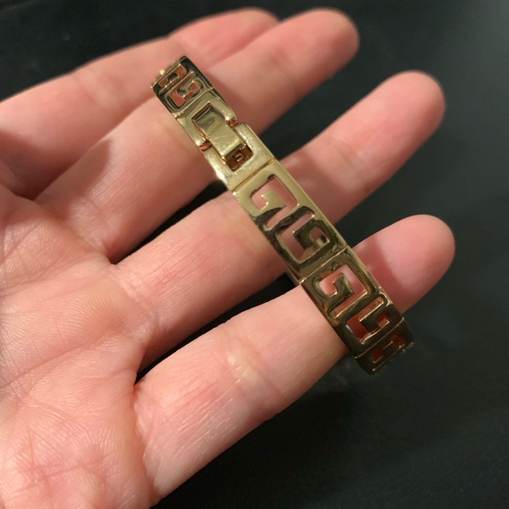 Beautiful Classy Bracelet - Picture 4 of 7